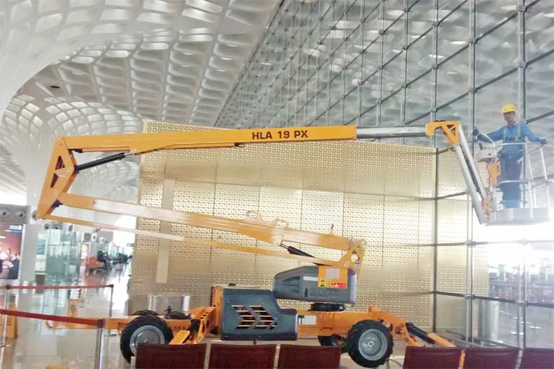 Access equipment for airport maintenance