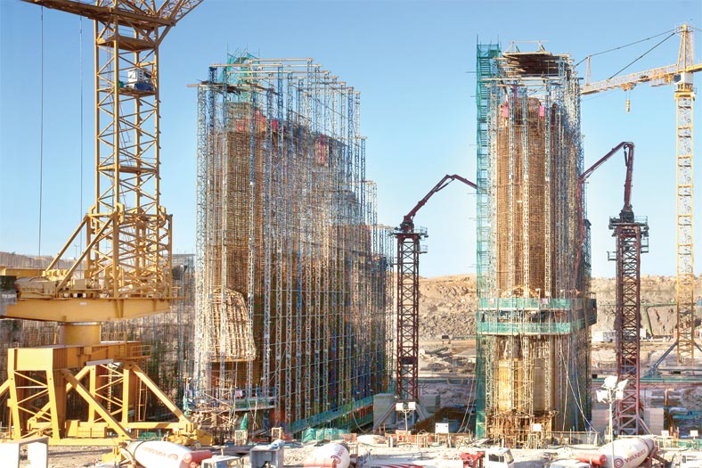 Building High-rise with Tower Cranes