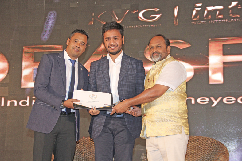 Utkarsh Pipes wins Brand of the Year 2018 at WCRC