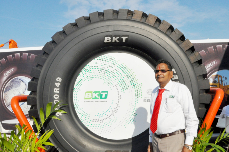 BKT exhibits Earthmax SR 48 and Earthmax SR 53 for the Indian region at IMME 2018