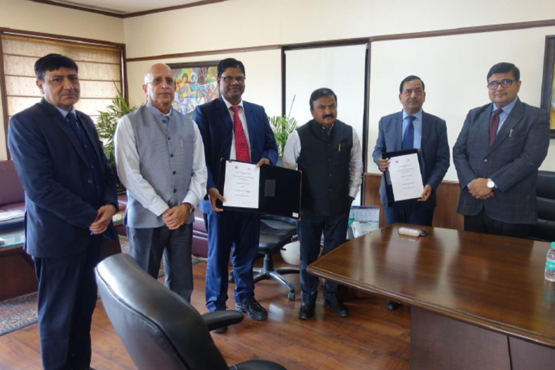 AAI signs MoU with UP Govt for Kushinagar Airport