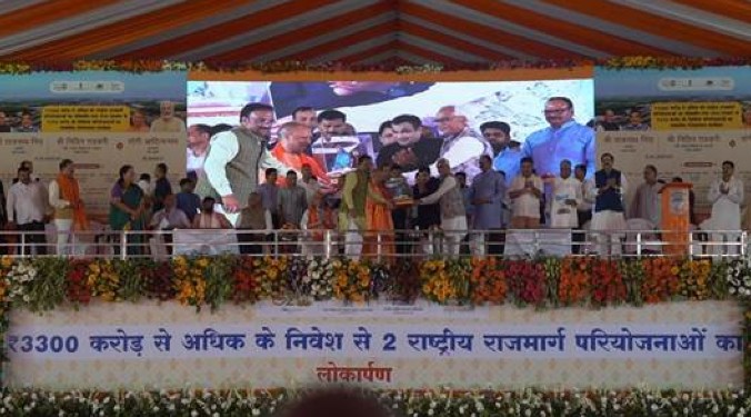 MoRTH unveils ₹ 3,300 cr national highway projects in Lucknow