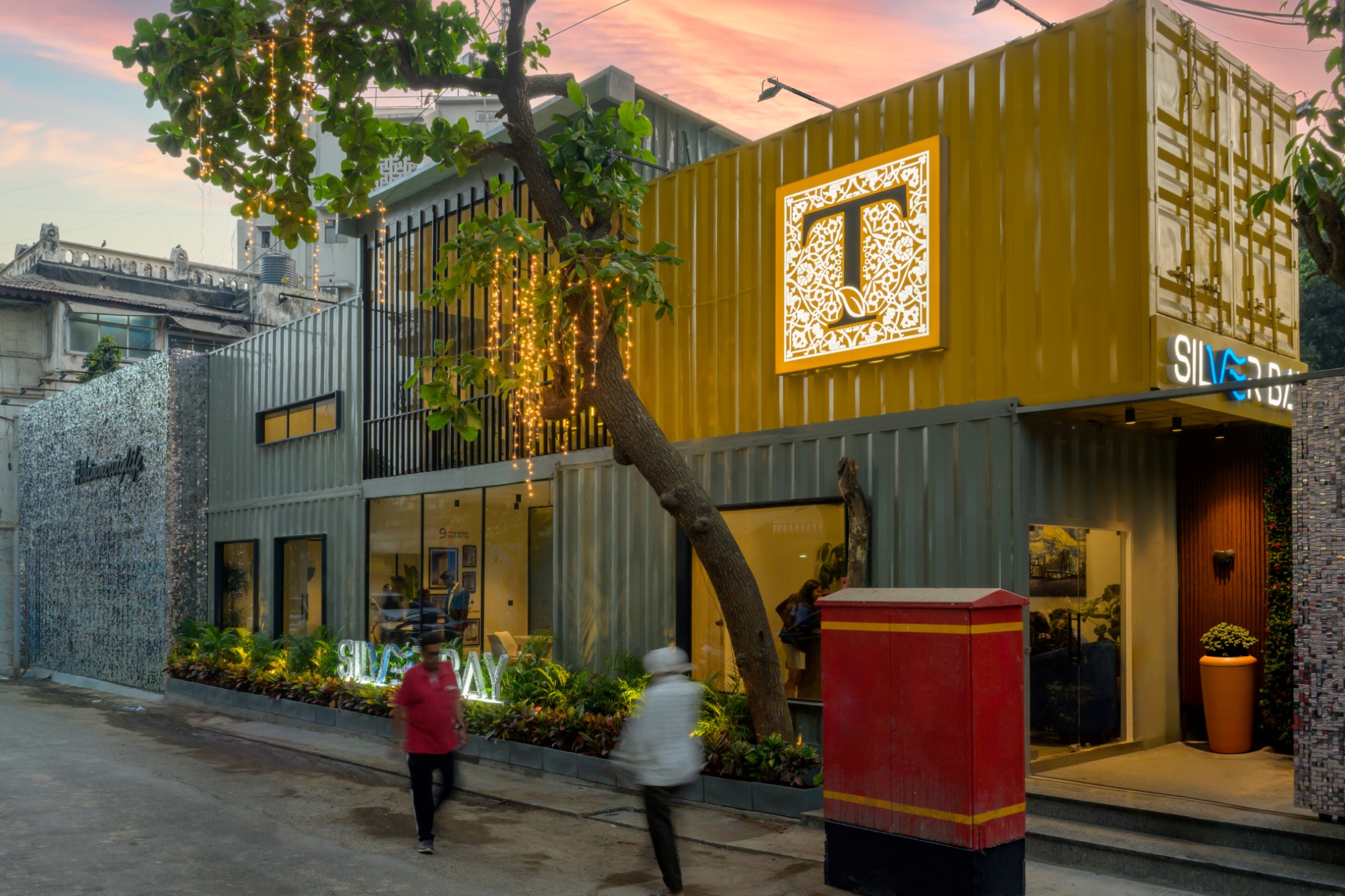 SAGI Architects designs office using shipping containers