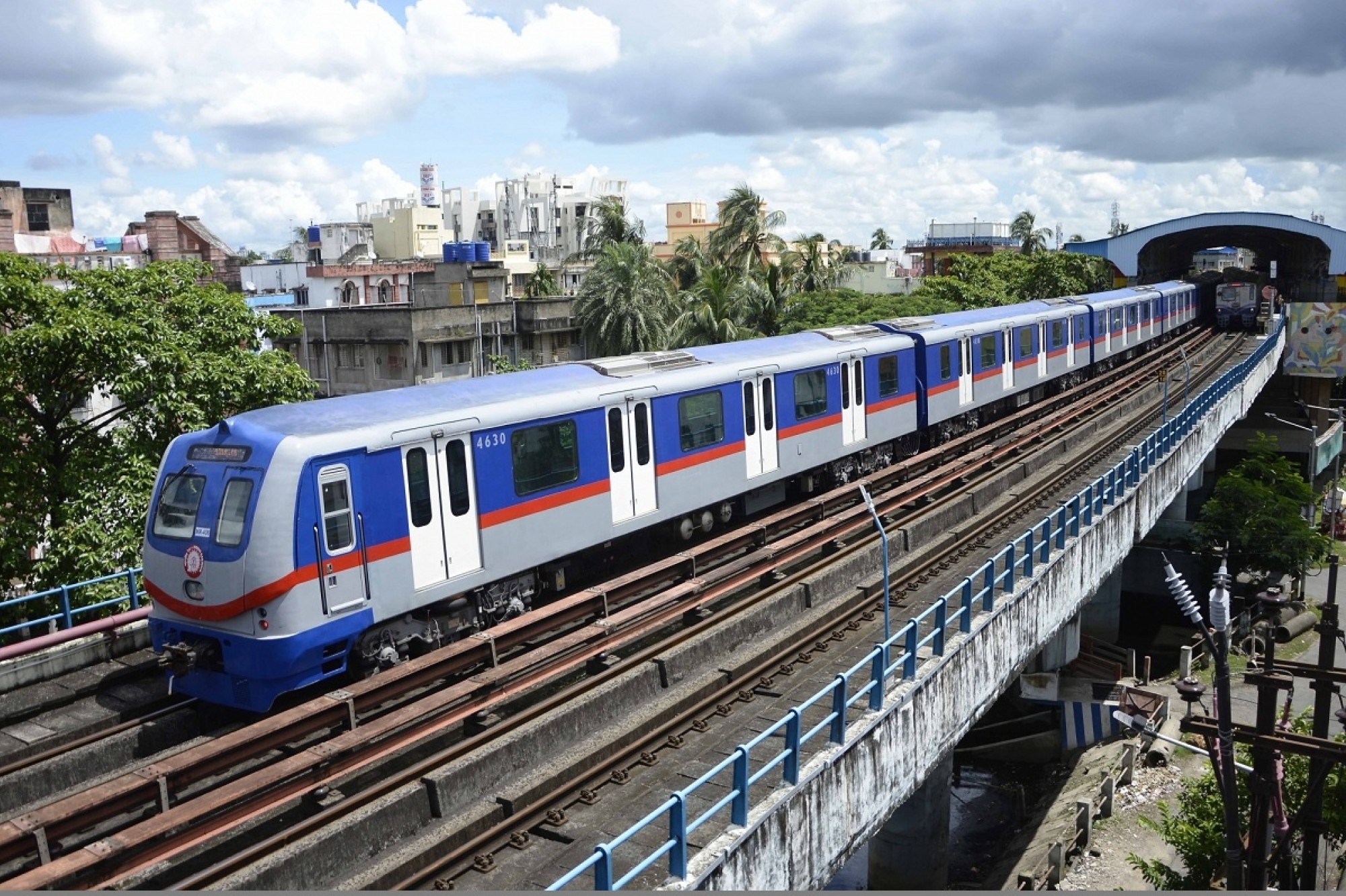 Kolkata metro railway underground construction commences